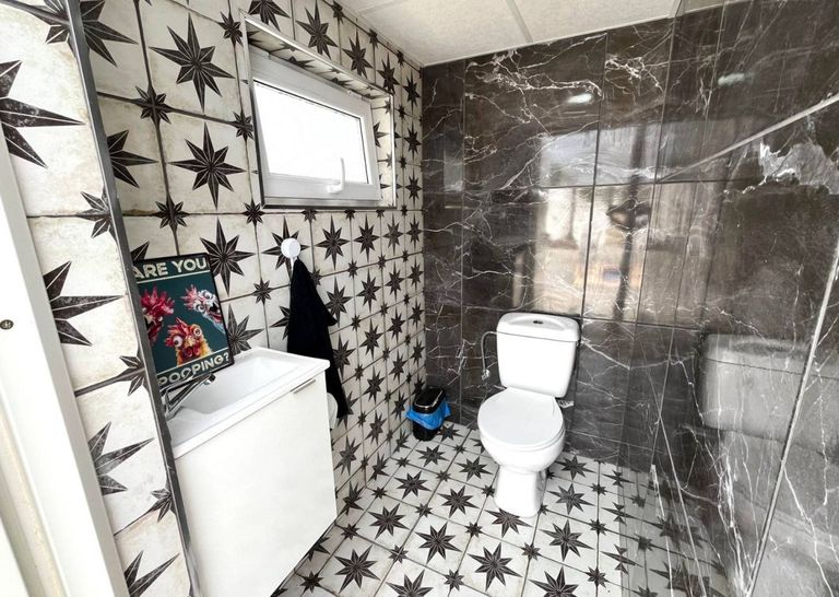 Property thumbnail 37