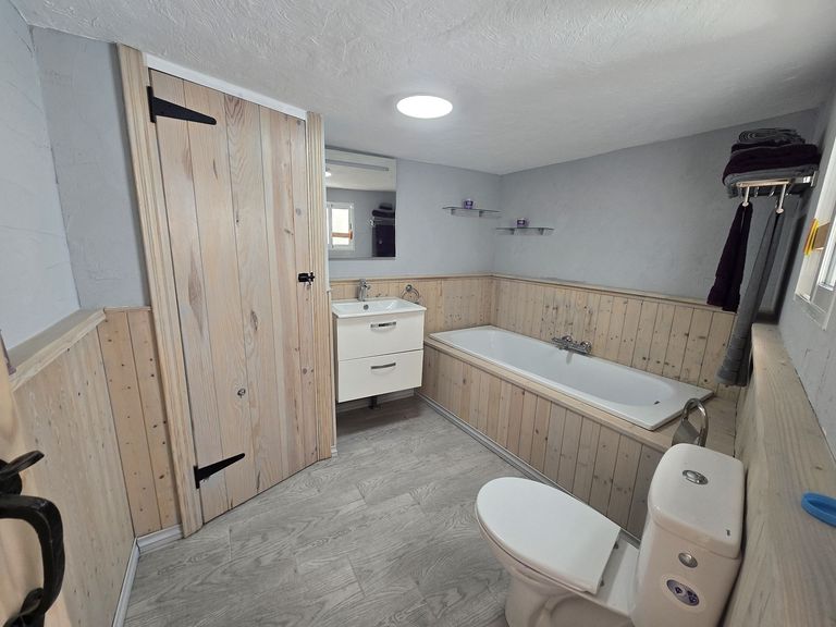 Property thumbnail 19