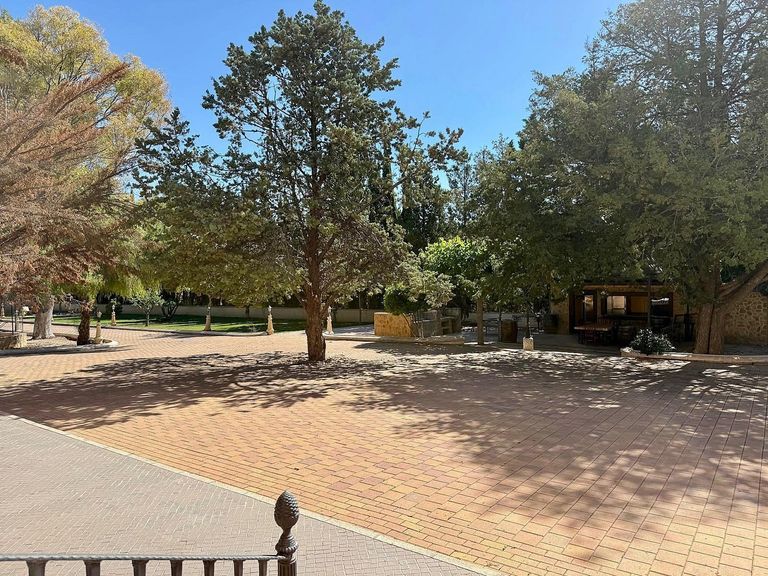 Property thumbnail 8