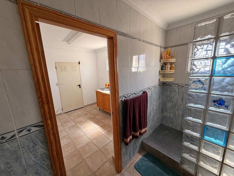 Property thumbnail 8