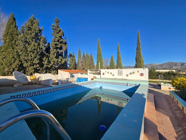 Property thumbnail 2