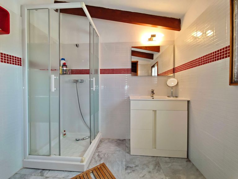Property thumbnail 12
