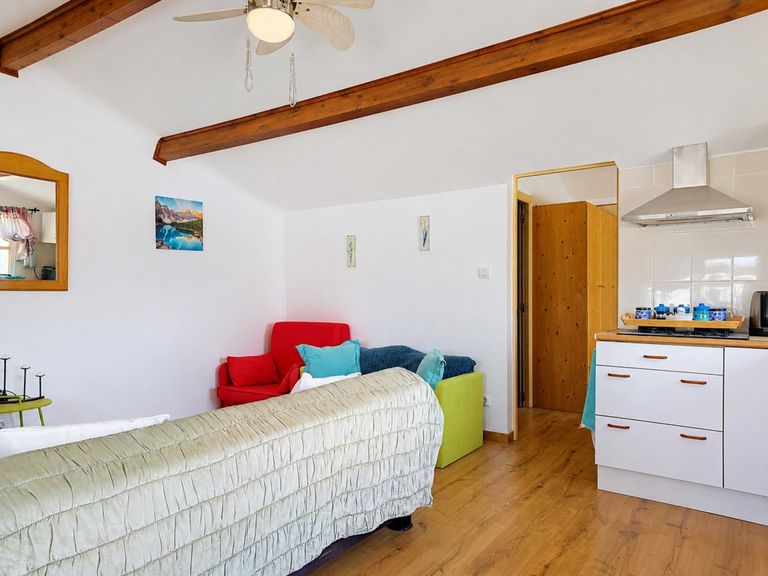 Property thumbnail 42