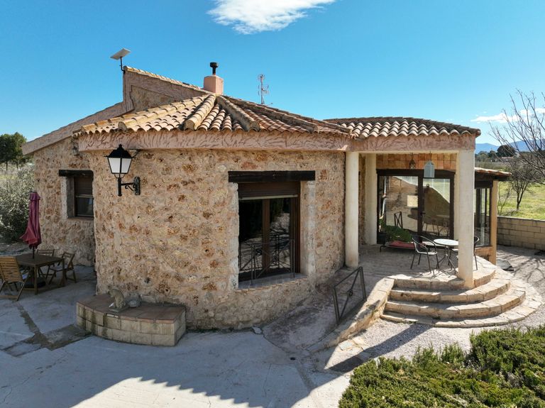 Property thumbnail 6