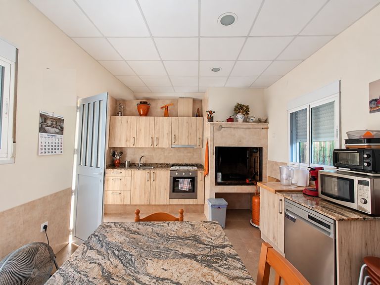 Property thumbnail 25
