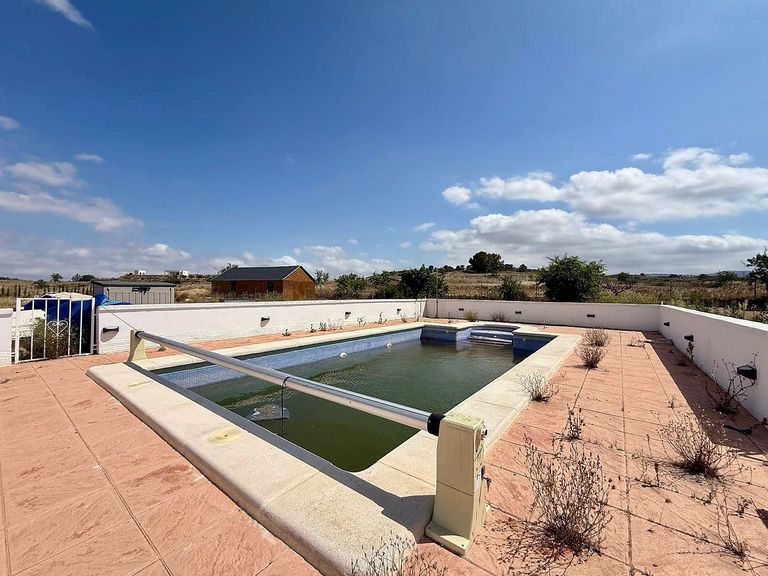 Property thumbnail 6