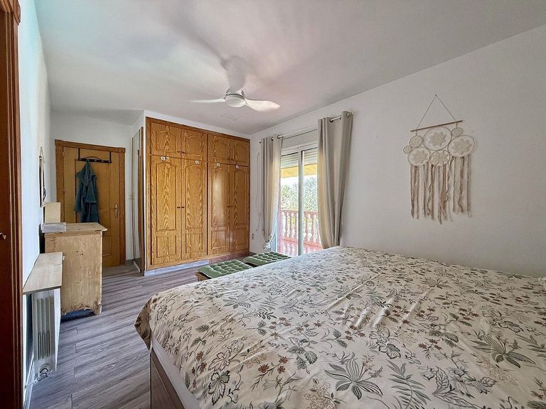 Property thumbnail 43