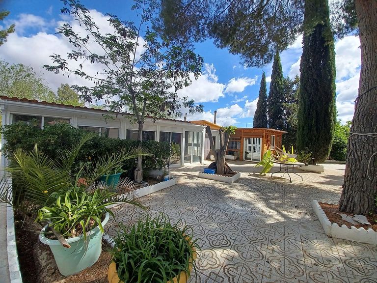 Property thumbnail 3