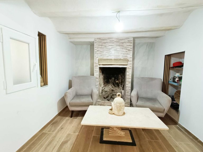 Property thumbnail 2