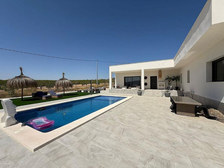 Property thumbnail 13