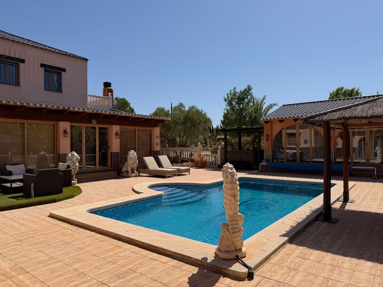 Property thumbnail 4