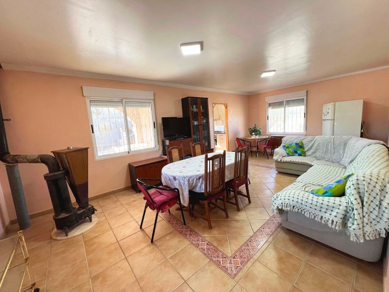 Property thumbnail 3
