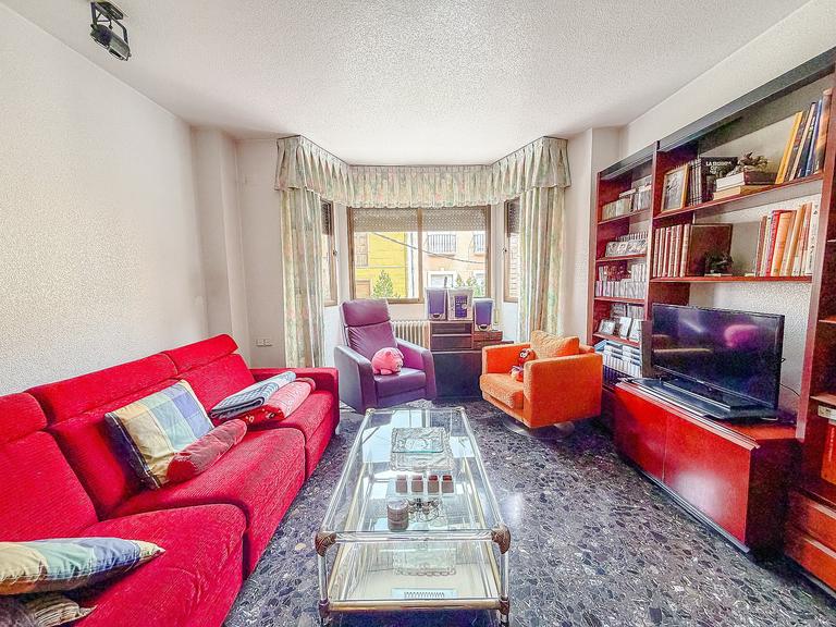 Property thumbnail 2