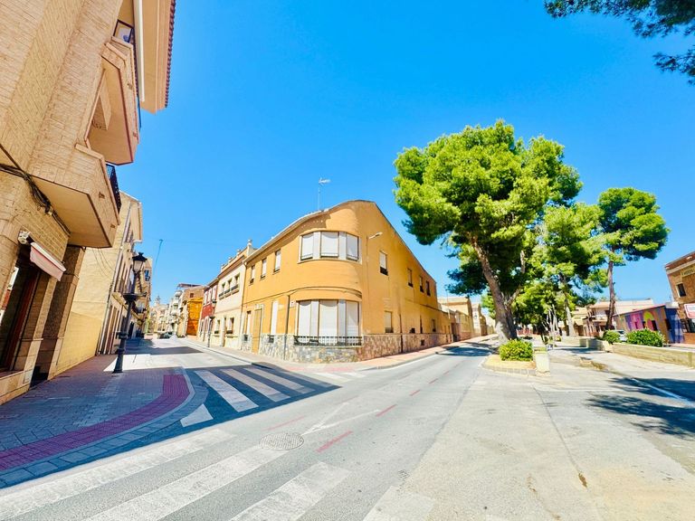Property thumbnail 1