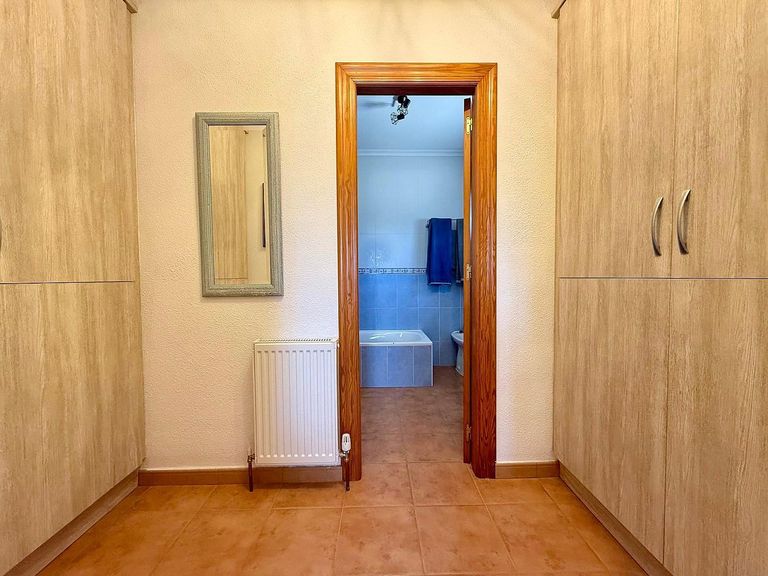 Property thumbnail 25