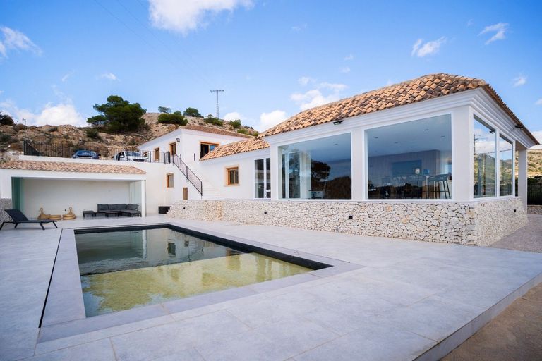 5 bedroom Detached Villa in Fortuna, Costa Blanca - Property IV1005