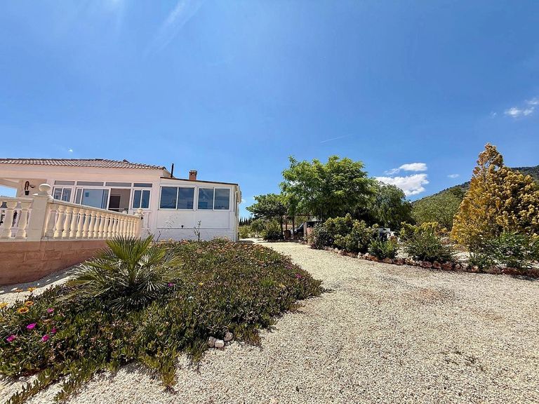 Property thumbnail 2