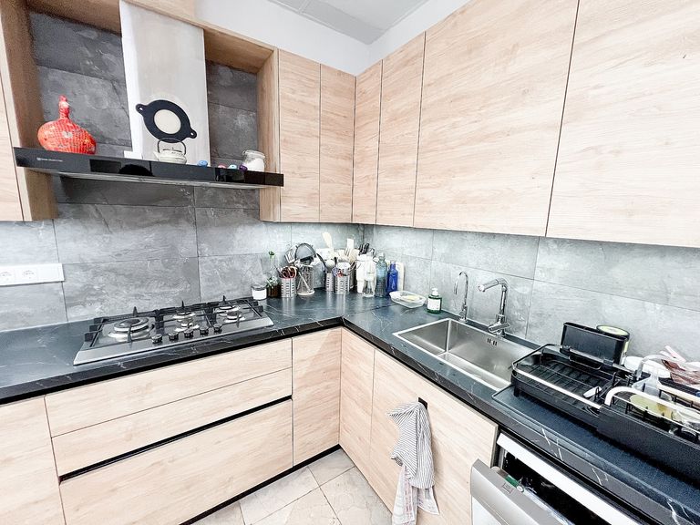 Property thumbnail 8