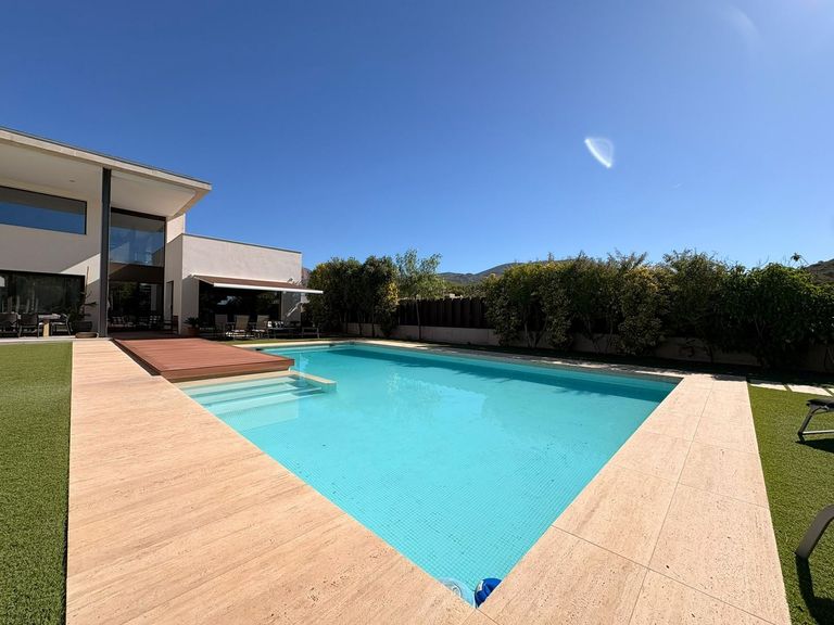 Property thumbnail 24