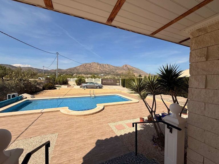 Property thumbnail 12
