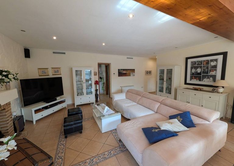 Property thumbnail 34