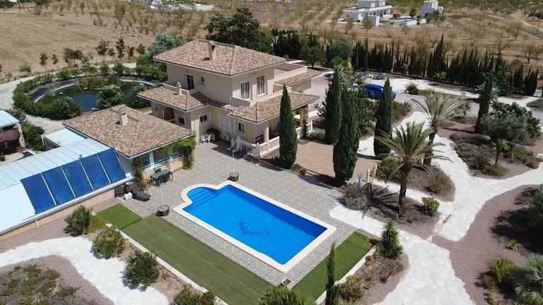 Property thumbnail 3