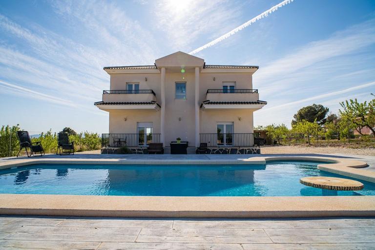 Property thumbnail 2