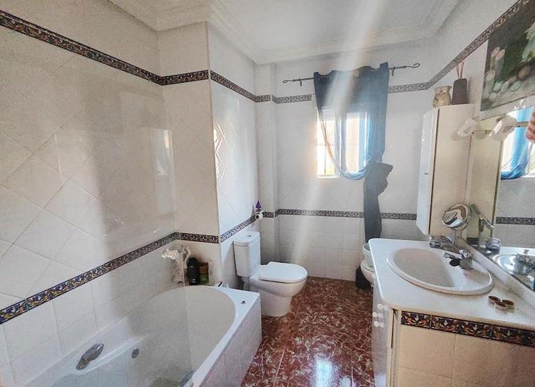 Property thumbnail 9