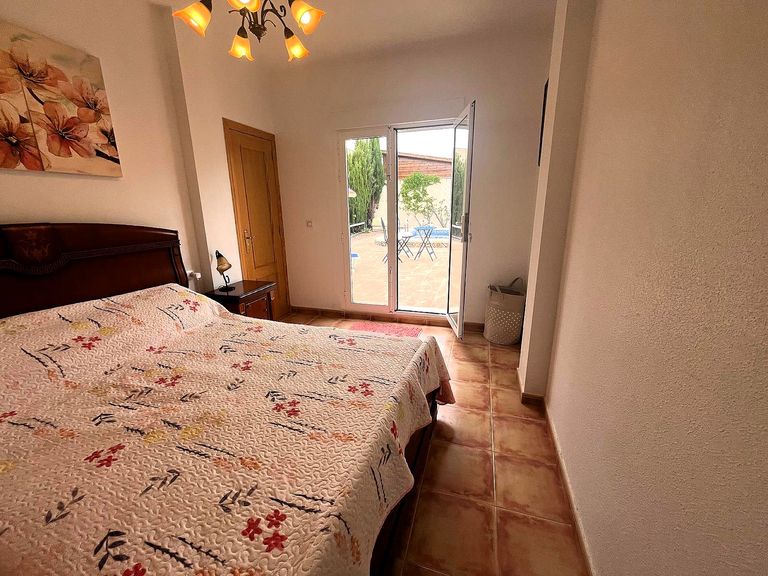 Property thumbnail 10
