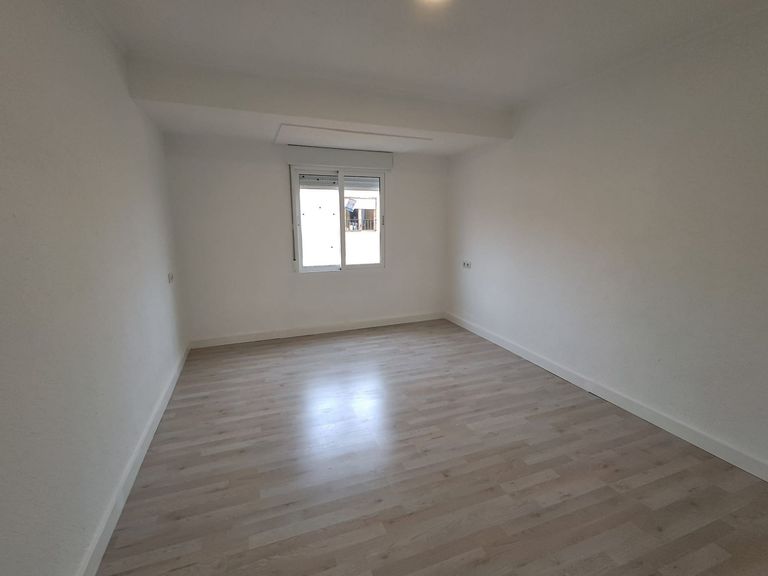 Property thumbnail 6