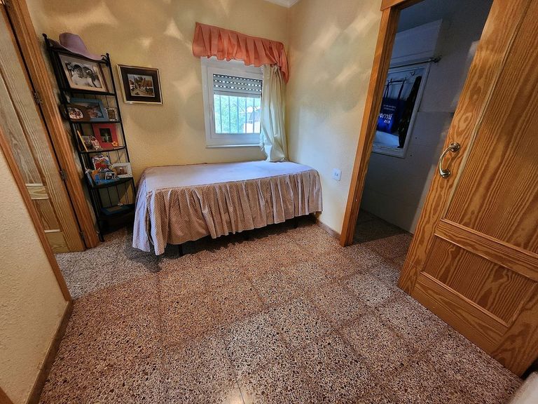 Property thumbnail 35
