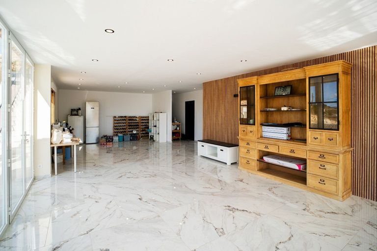 Property thumbnail 15