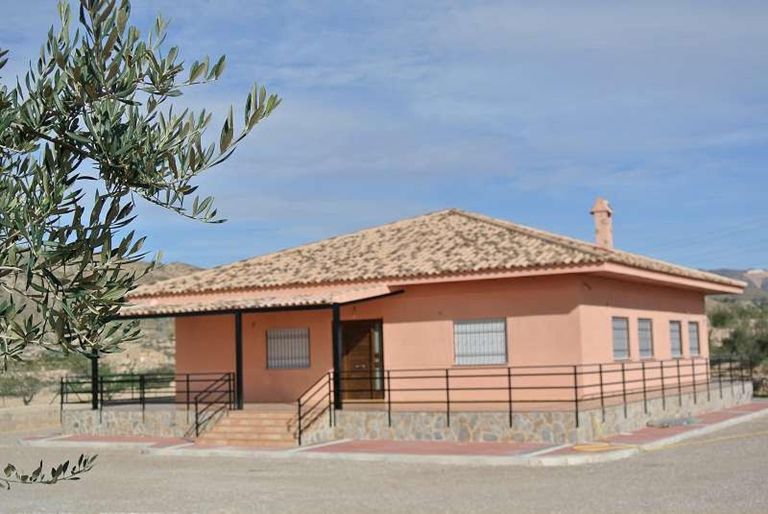 Property thumbnail 3