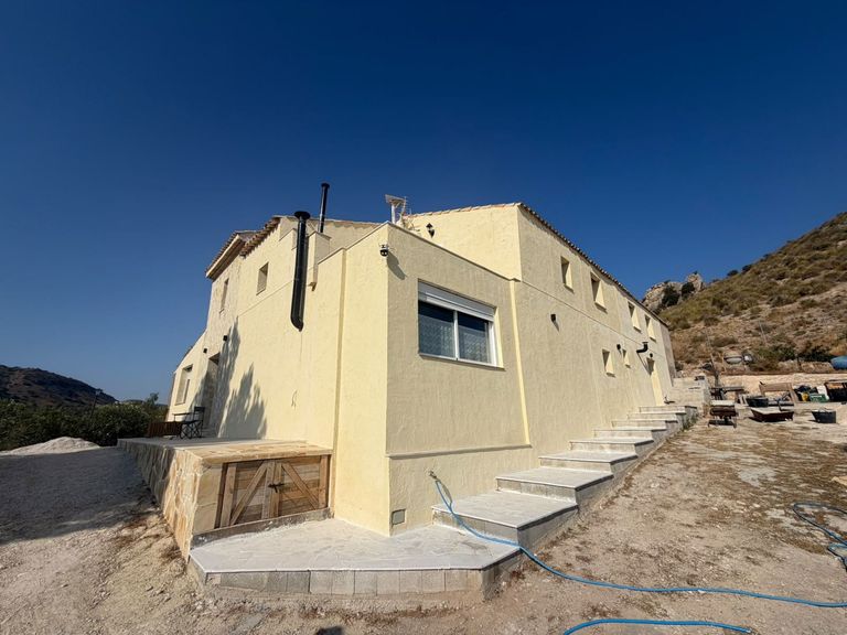 Property thumbnail 6