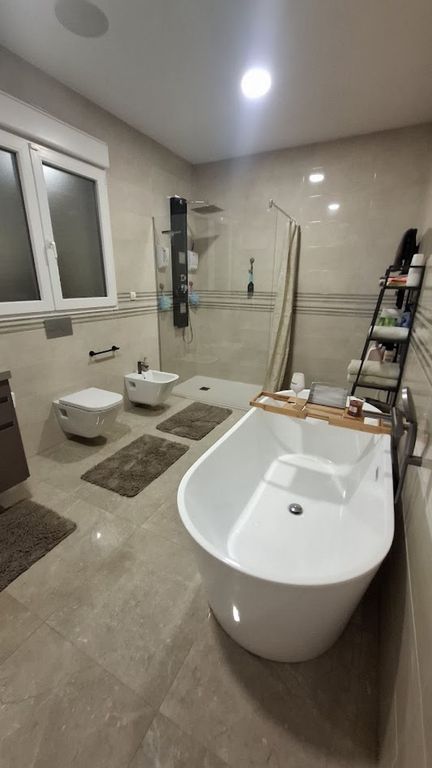 Property thumbnail 32