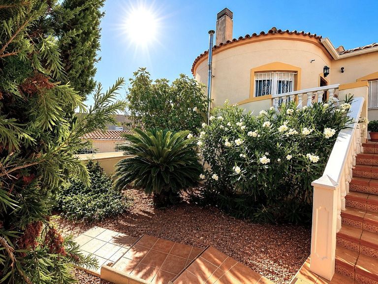 Property thumbnail 1