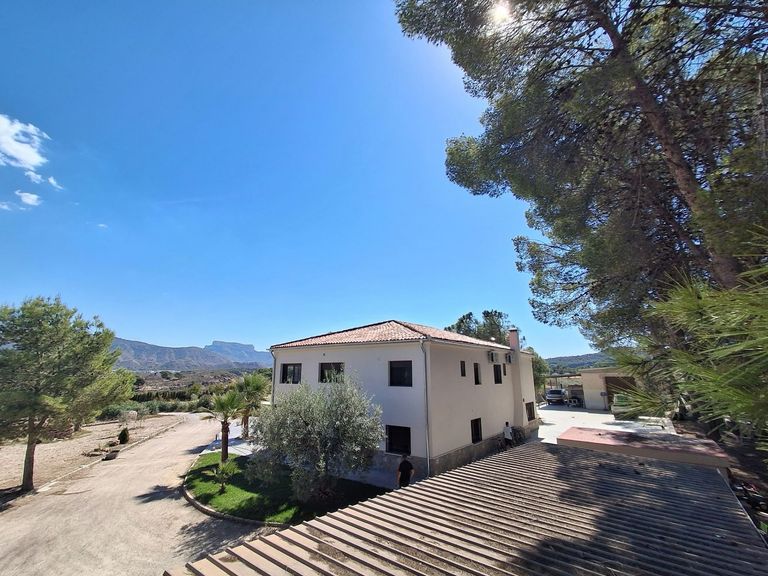 Property thumbnail 9