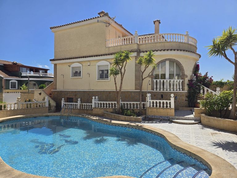 Property thumbnail 3