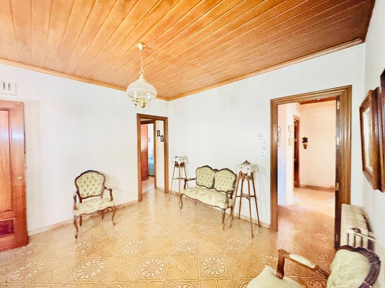 Property thumbnail 6