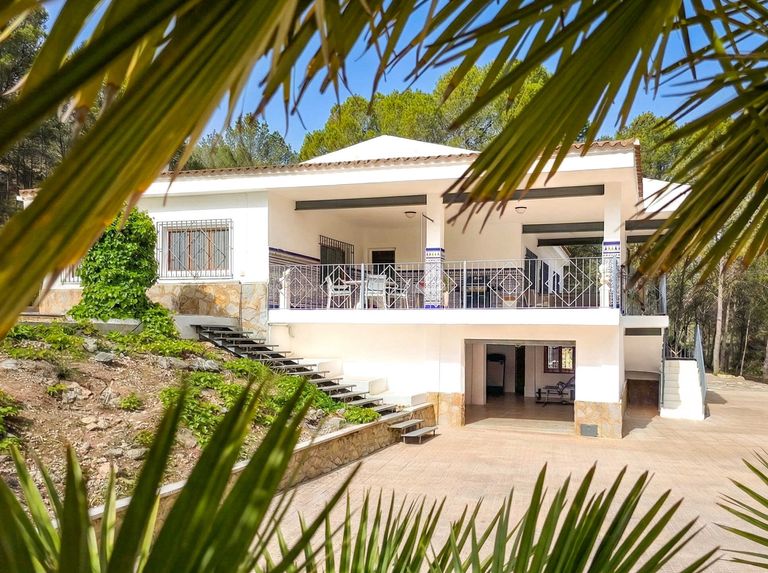 Property thumbnail 2