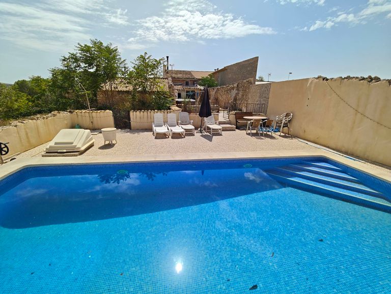 Property thumbnail 1