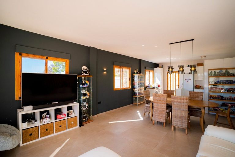Property thumbnail 7