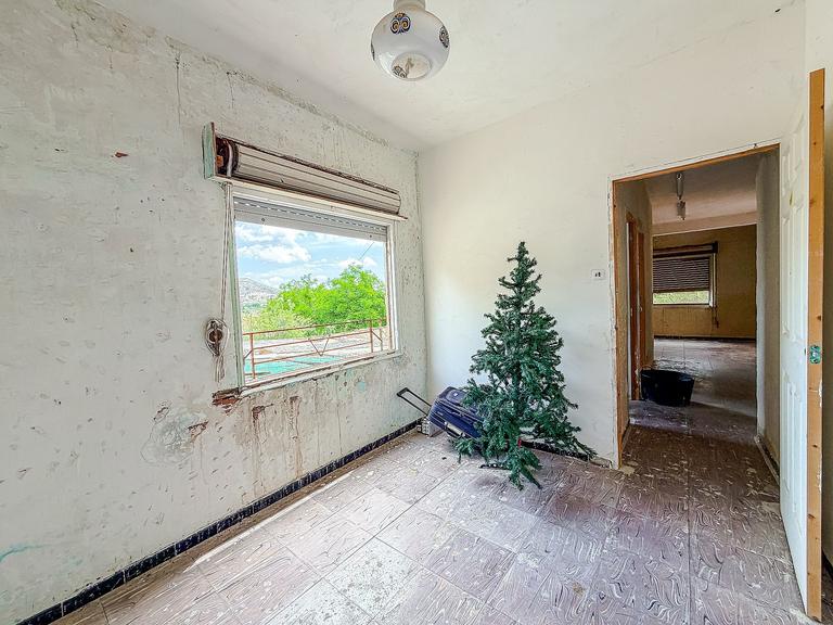 Property thumbnail 11