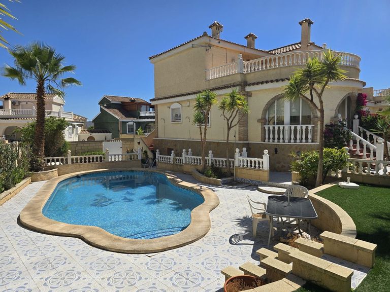 Property thumbnail 12