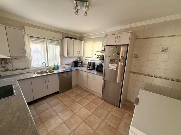 Property thumbnail 6