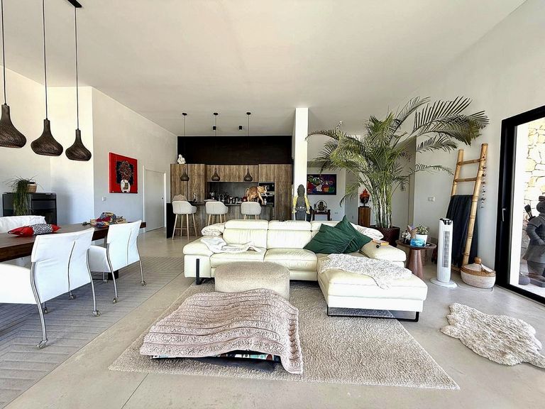 Property thumbnail 14