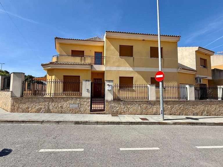 Property thumbnail 1