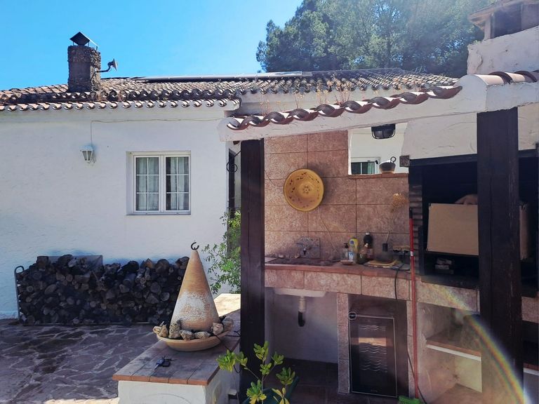 Property thumbnail 2
