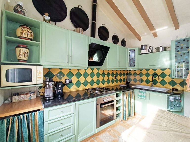 Property thumbnail 1