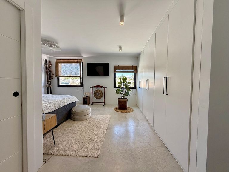 Property thumbnail 35